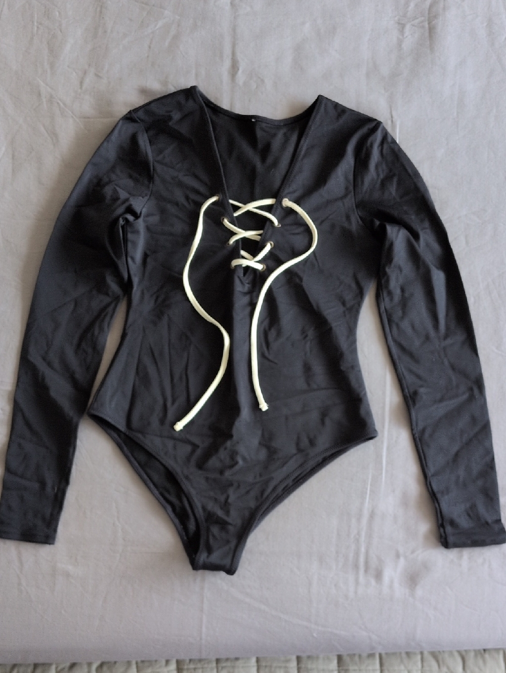 Billabong Black long sleeve rashguard surfsuit